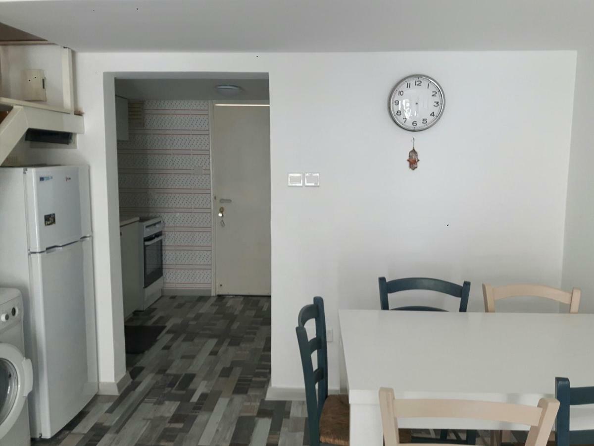 Kermia Beach Apartment Larnaca Exterior photo